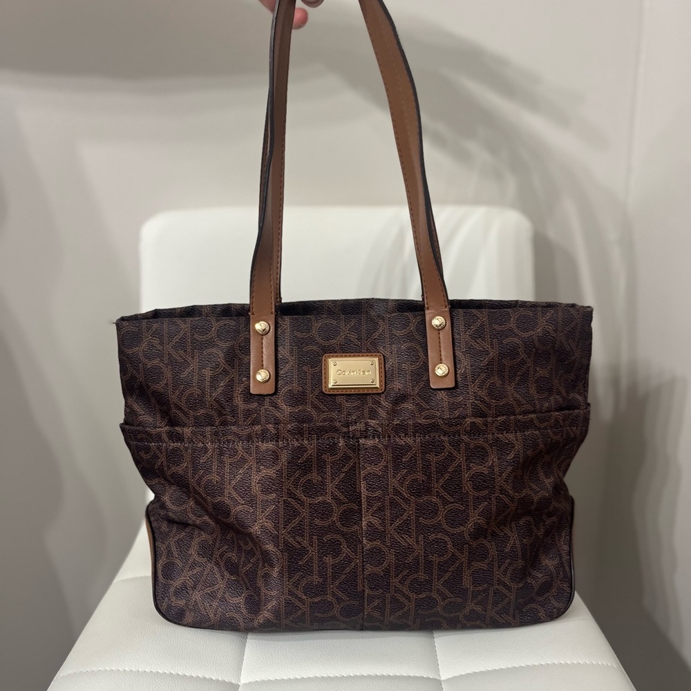 Calvin K bag authentic used a few times still very good worth the money!